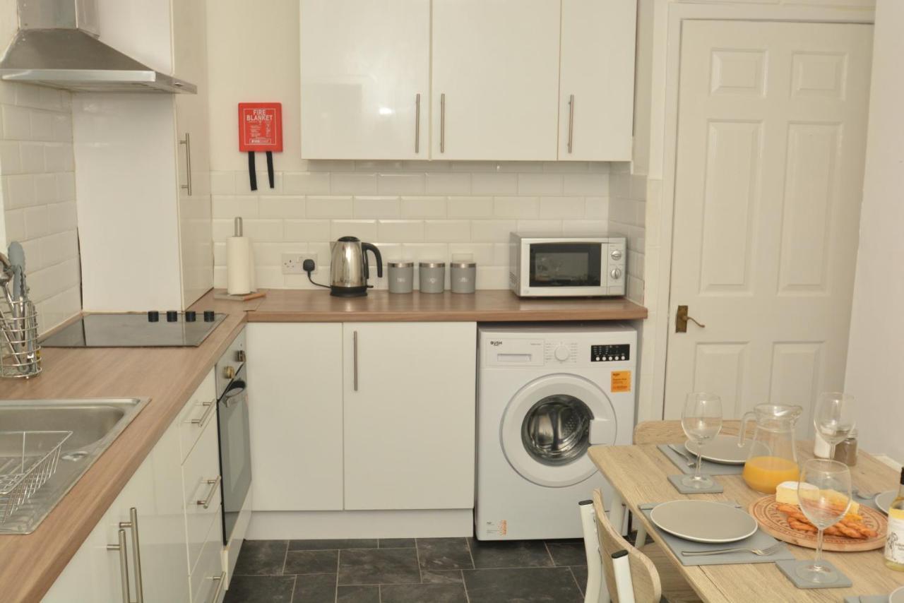 Spacious And Homely 2 Bedroom Flat - Suitelivin Gateshead Extérieur photo