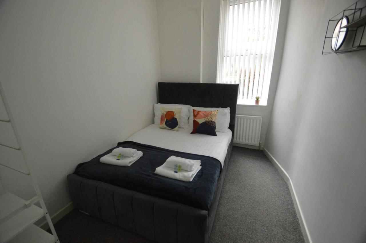 Spacious And Homely 2 Bedroom Flat - Suitelivin Gateshead Extérieur photo
